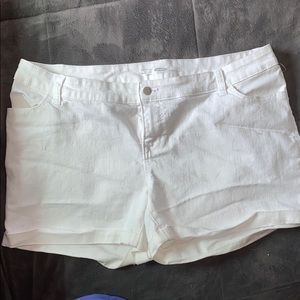 3/$15 - Old Navy White 3” Rolled Jean Shorts